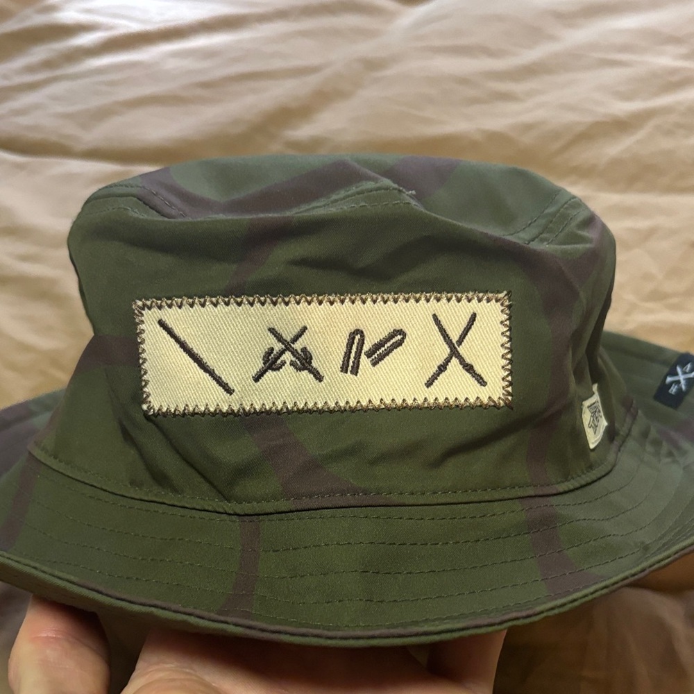 Green Bucket Hat With Graphic Patch - image 2